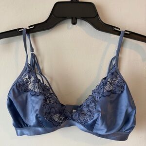 NWOT aerie unlined shine embroidery bra